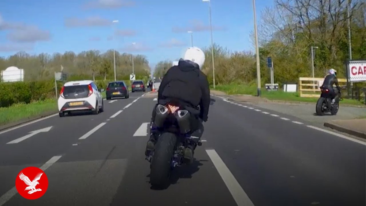 Motorcyclist spotted speeding at 127 mph during wild police chase - YouTube
