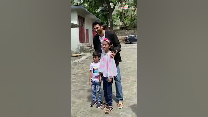 The actor's Fans gatecrash his set to meet him #shorts #youtubeshorts