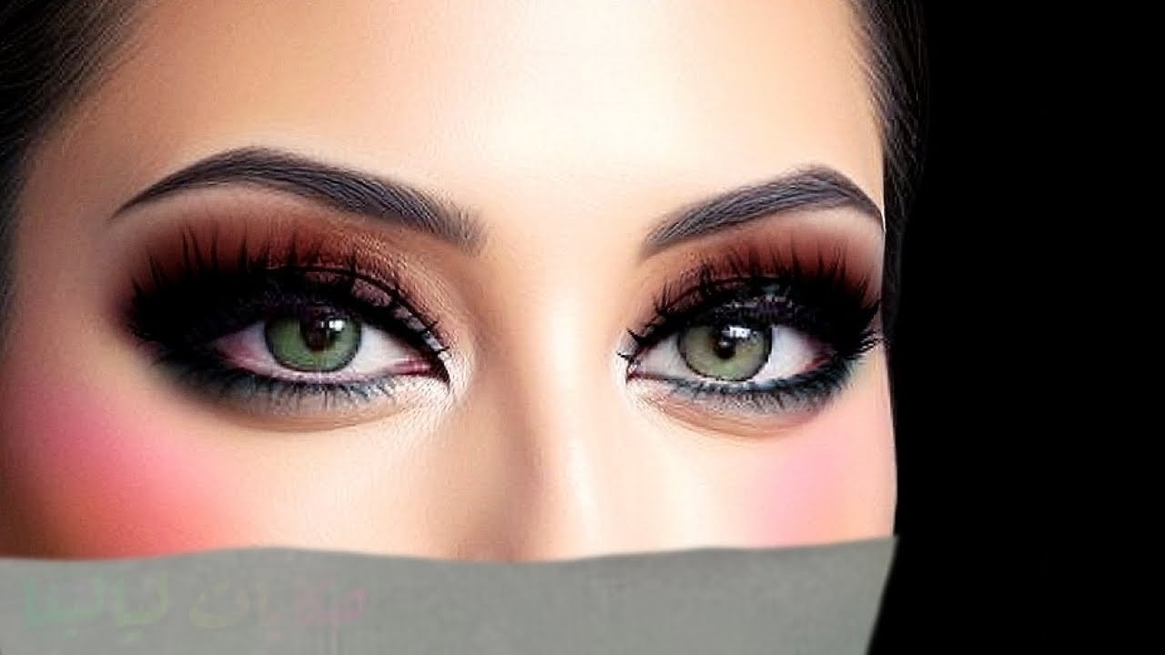 في شقة عزاب تعبوني قوي