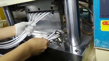 plug injection machine