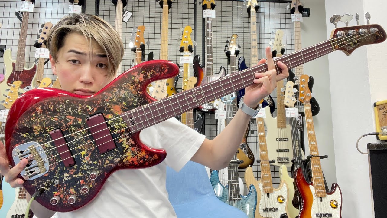 ウクライナのハイブランドValiant Guitarsの新作【TNT-4】 - YouTube