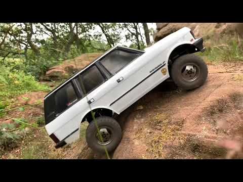 Carisma Range Rover RC car scale ATSS tyre test - YouTube