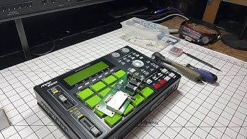 MPC 1000 memory card pin socket damaged , fix or replace. August 28, 2023