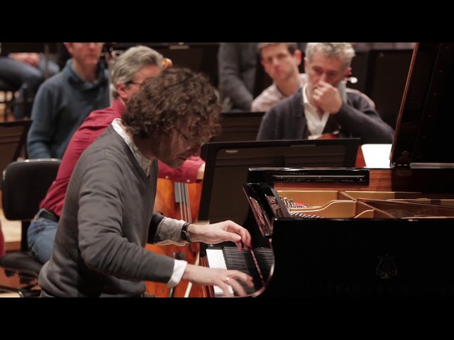 Mendelssohn - Concerto pour piano et orch. n°1: Finale : M.Helmchen / Orch Philh Flandres / P.Herreweghe