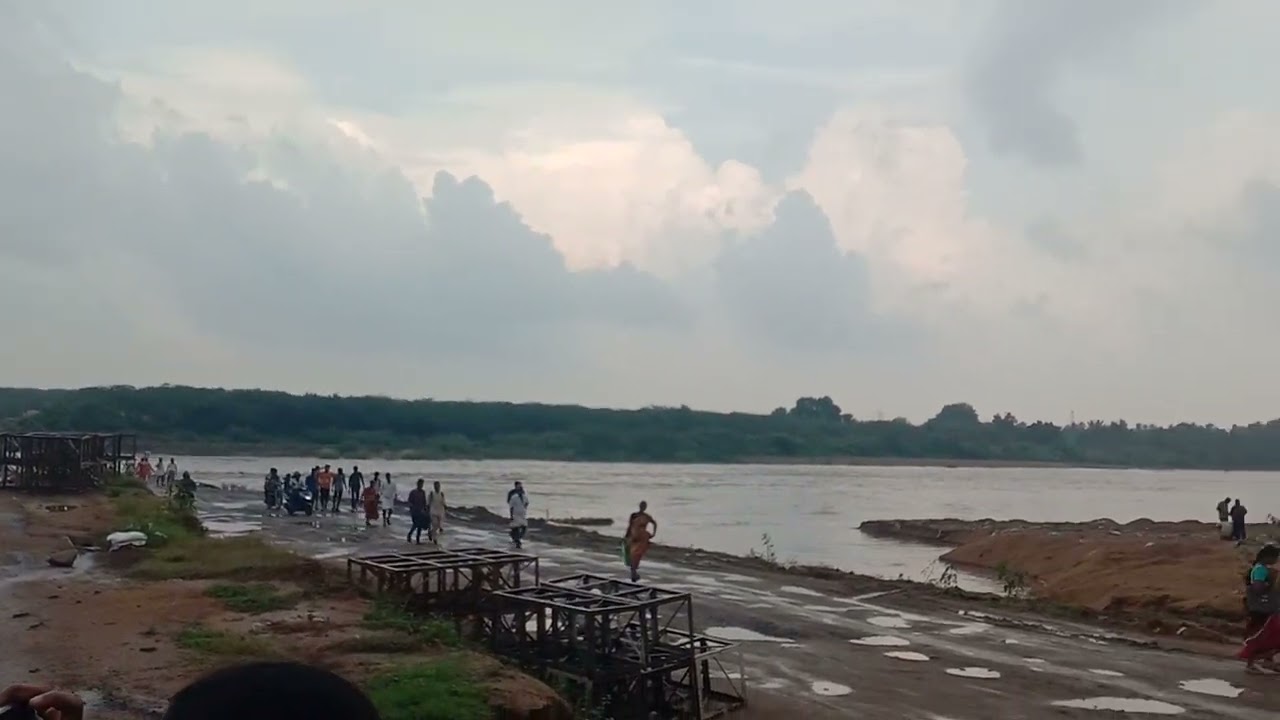 Cheyyar River Bridge due to heavy rain. Magaral to Vengacherry village .