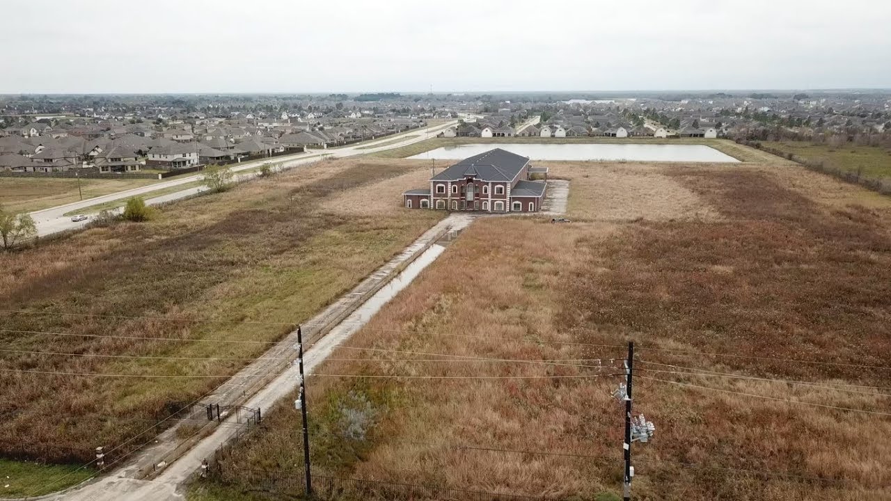 Exploring abandoned Pearland mansions with drone (Mavic Pro 4K) YouTube