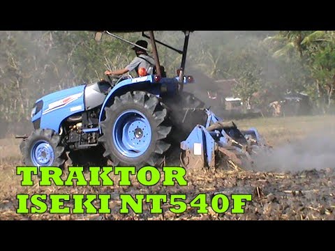  Traktor  Pembajak sawah ISEKI NT540F Cara Mecangkul sawah 