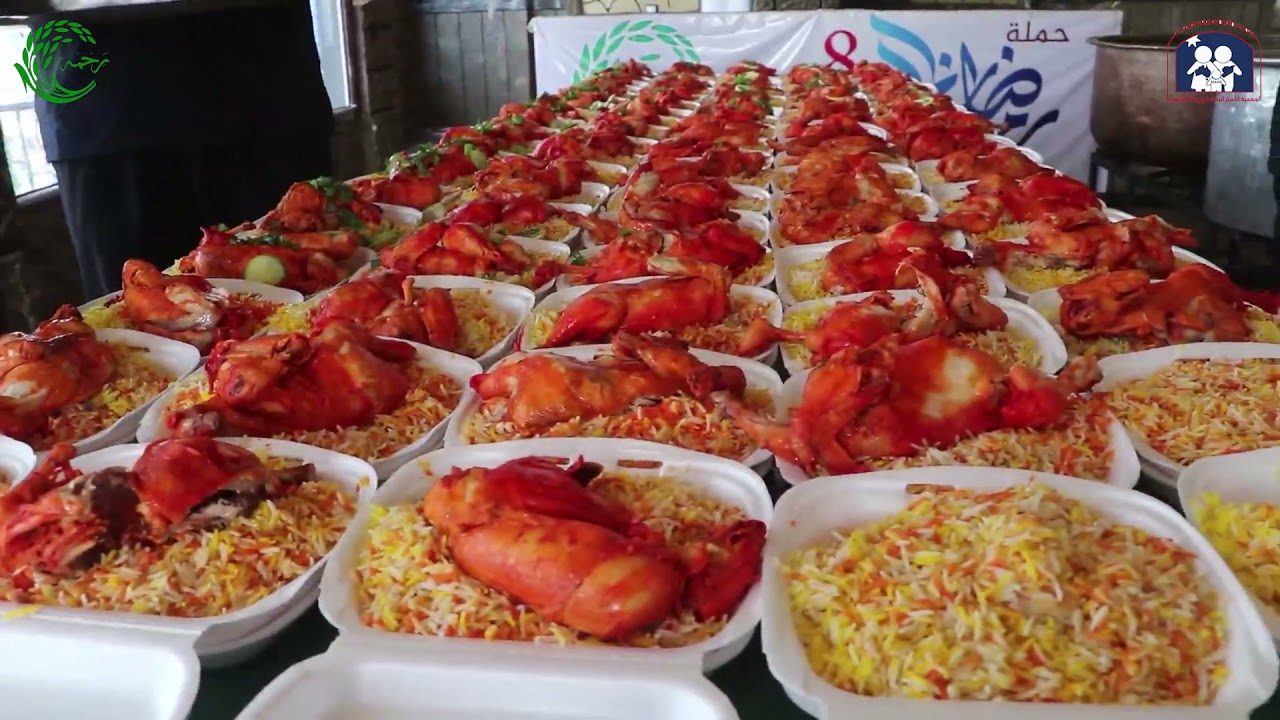 توزيع وجبات الإفطار الرمضانية المطبوخة على أهلنا النازحين في مخيم الفيصل بلدة كللي