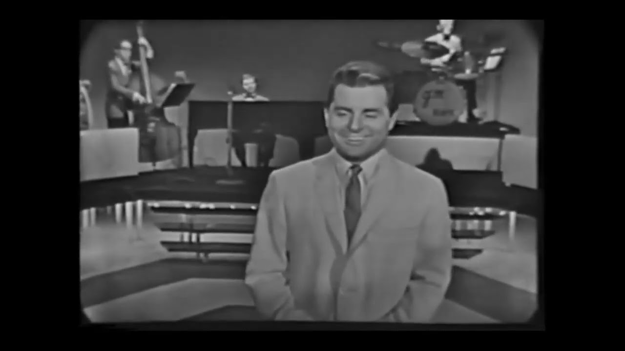 Polka Dots & Moonbeams - Johnny Desmond (Vocal) with Ray McKinley & The New Glenn Miller Orch.
