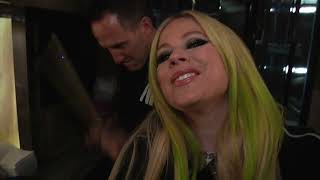 Avril Lavigne - Young & Dumb (feat. Simple Plan) (Official Video)