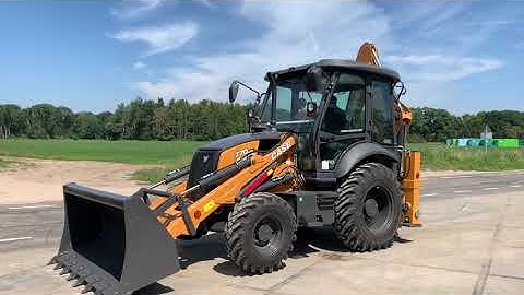 Unused Case 770 EX Magnum-SS backhoe ready for its first job! (Refnr. BM3374)