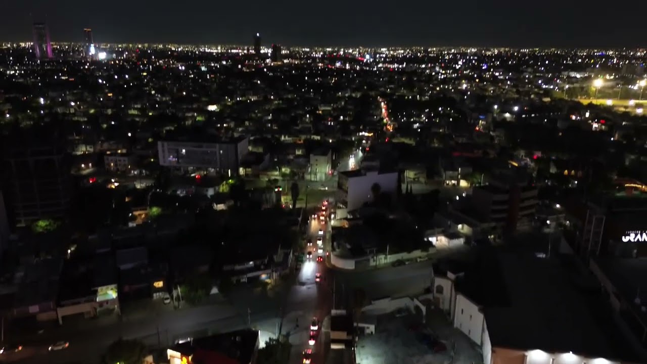 Monterrey Sur de noche grabado con dron