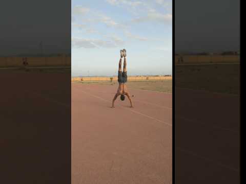 Strom handstand push-up