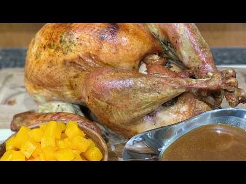 Video: How To Cook A Turkey With Apples