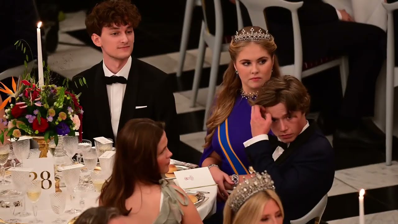 Prinses Amalia met Belgische prinses Elisabeth naar galadiner