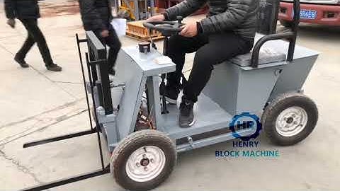 Simple forklift for stacking concrete block hollow block