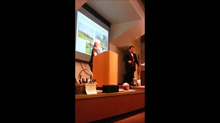 Cowgirl Ball  2013 auctions off Teri Arnett Sunriv...