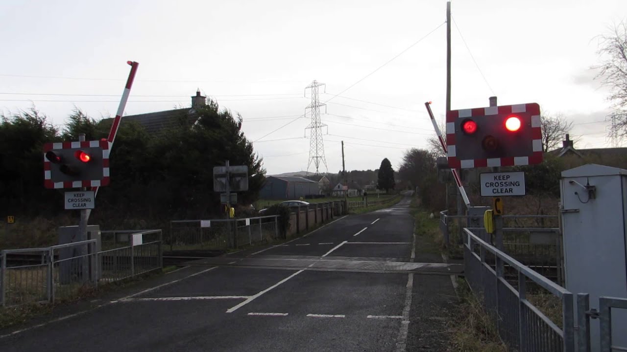 Ni railways caf 4000 @ kingsmoss east level crossing - YouTube