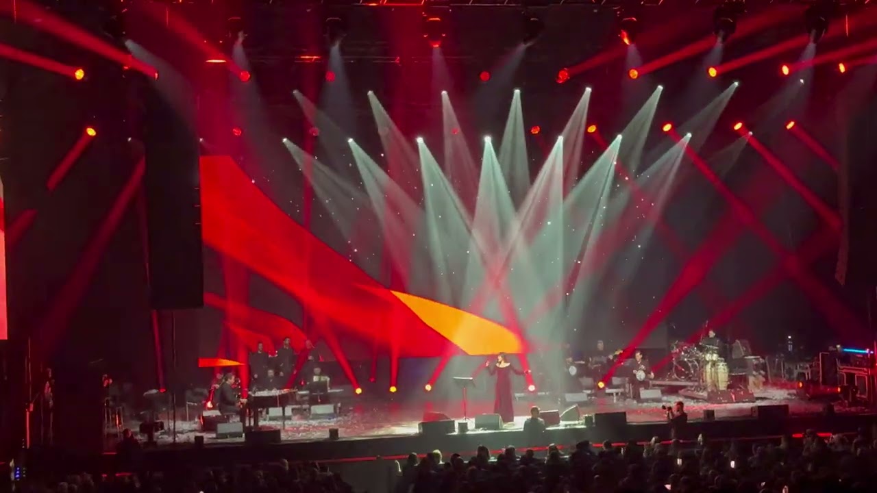 عبير نعمة - تلفنتلك - حفلة عيد الحب باريس 