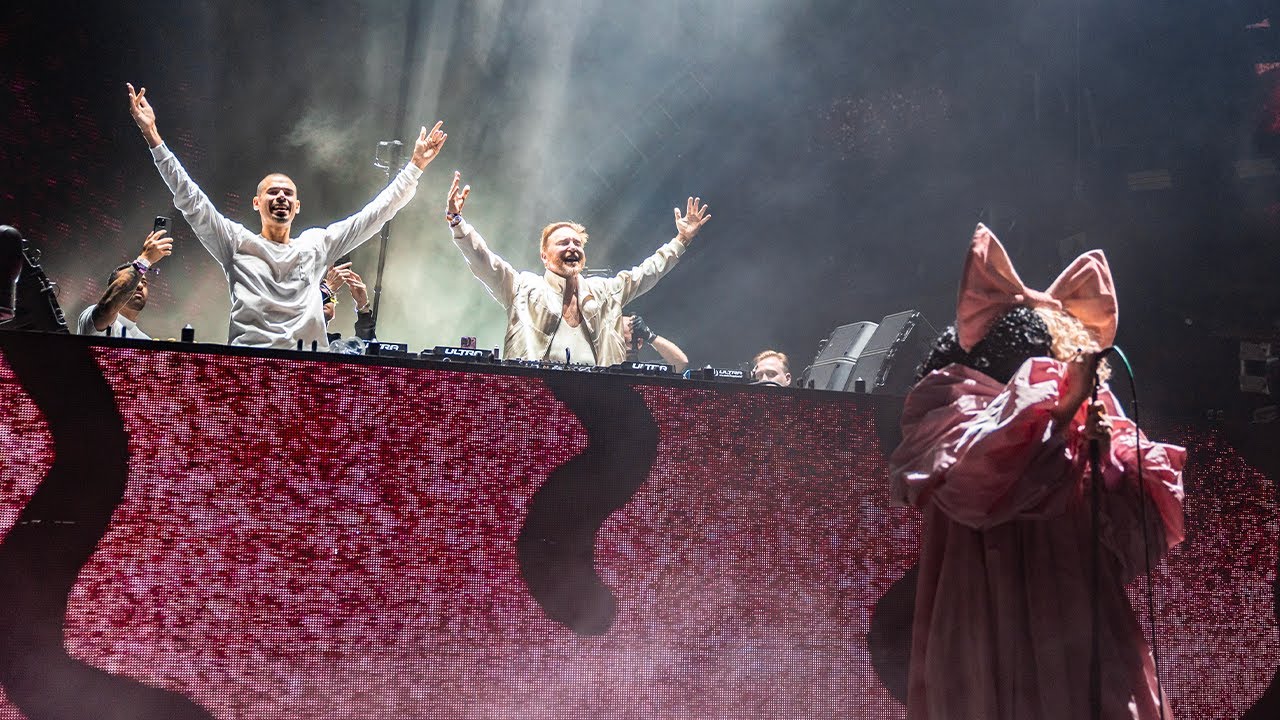 Titanium LIVE at Ultra’s 25th Anniversary – David Guetta, Sia & Afrojack reunite on Stage! 🔥 Titanium LIVE at Ultra’s 25th Anniversary – David Guetta, Sia & Afrojack reunite on Stage! 🔥