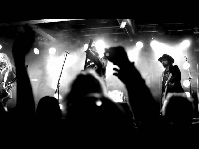 Joe Elliott's DOWN 'n' OUTZ  - "Rock and Roll Queen" (Official Video)