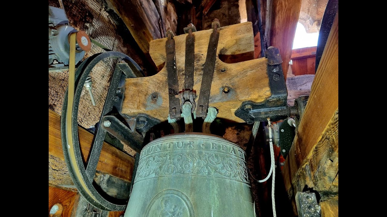Auer (Südtirol/BZ - I) Geläute der Alten Pfarrkirche zum Hl. Petrus