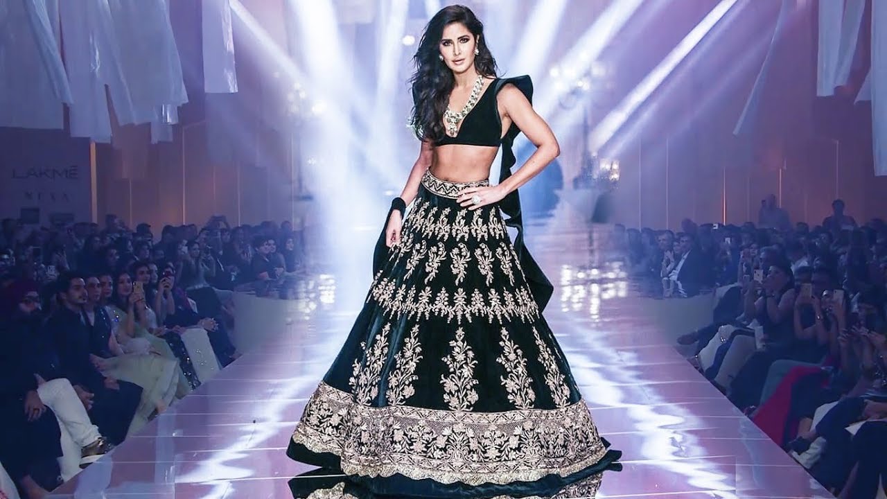 Katrina Kaif Walks For Manish Malhotra | Fall/Winter 2019/20 | Lakme Fashion Week