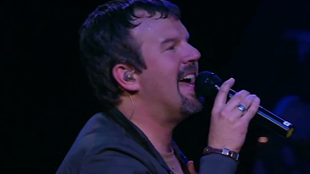 Casting Crowns – “Love Them Like Jesus (Live)”