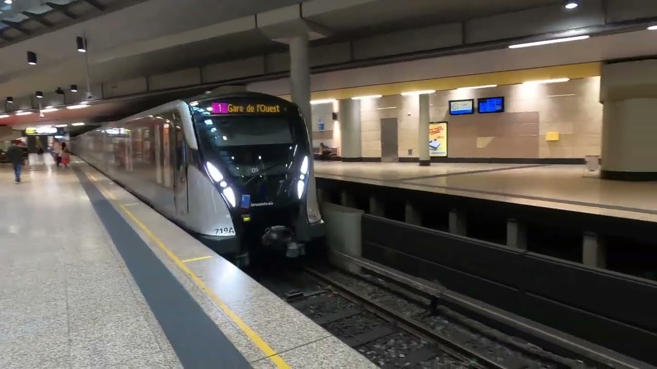 Brussels underground train series M7 (CAF inneo M7)