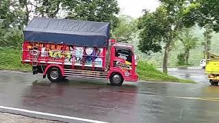 TRAILER GAK KALAH TELOLET BASURI DENGAN BUS DAN DIIKUTI SUBLOADER TELOLET JUGA