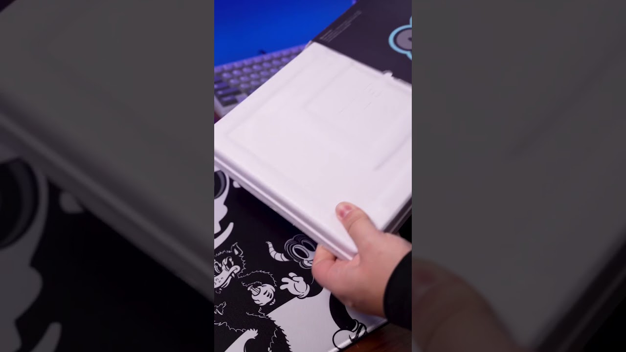 GMK 8008 R2 BL00 Keycaps 