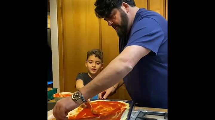 LA PIZZA DELLA DOMENICA IN FAMIGLIA.. #shorts
