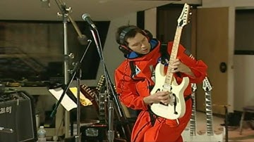 Paul Gilbert - Spaceship One Live Segment #2 *HQ Widescreen*