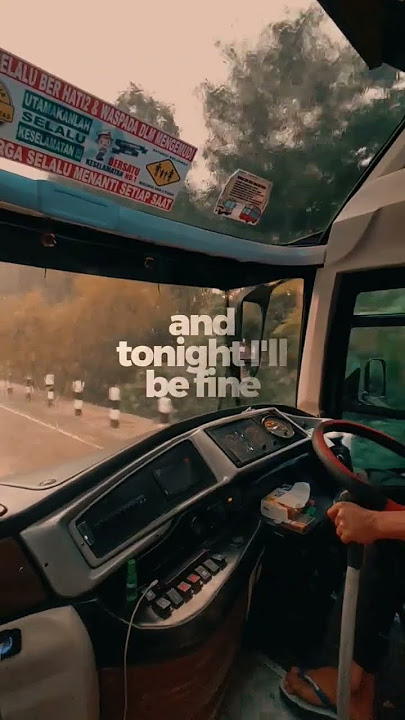 Syahdu 😍 Hujan   Didalam Bus #busmania #bislover #pecintabis #busakap #bis #hujan #storywa