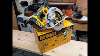 DEWALT XR 20-volt Max 7-1/4-in Brushless Cordless Circular Saw with Brake #689962 Model #DCS570B