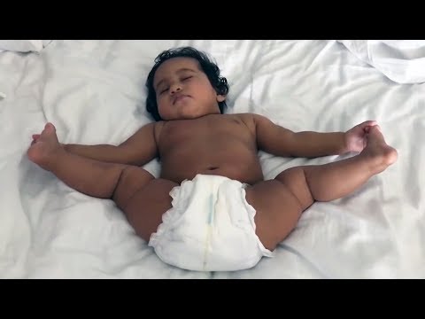 funny-babies-and-kids-sleeping-in-weird-position-1!---enjoy-laughing