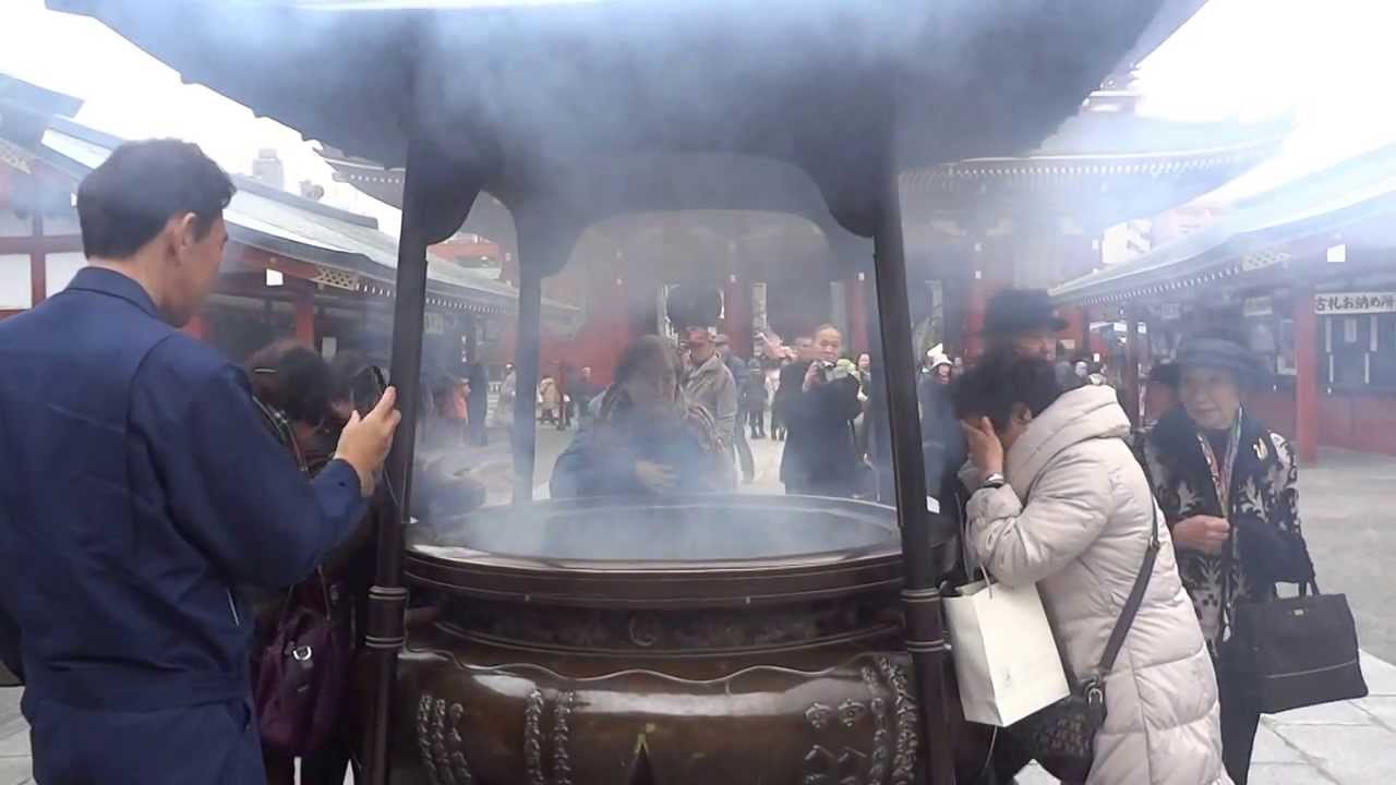 東京 浅草 浅草寺 線香の煙越しに宝蔵門を臨む Tokyo Asakusa Senso Ji Hozomon Youtube