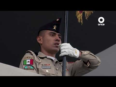 Video: En un color de camuflaje uniforme