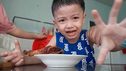 Khôi muốn ăn gà rán 1 mình