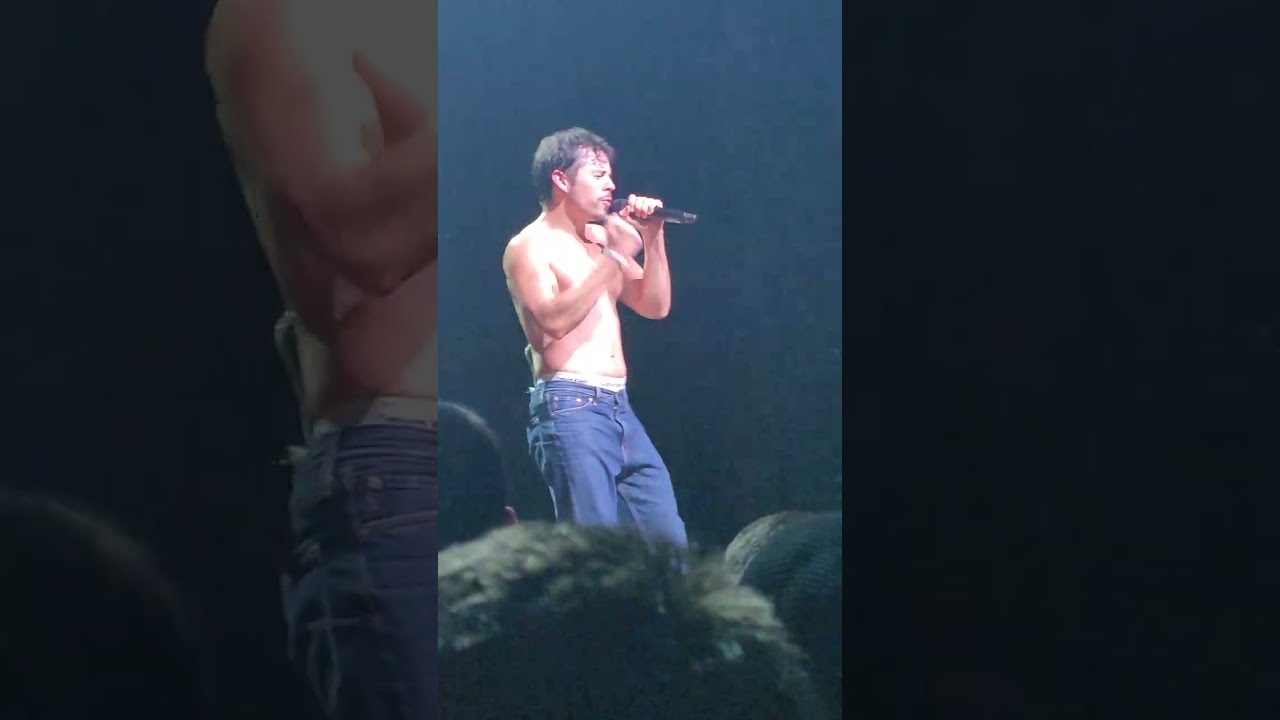 David Archuleta- Crush- Live in New York (Earthly Delights Tour) 