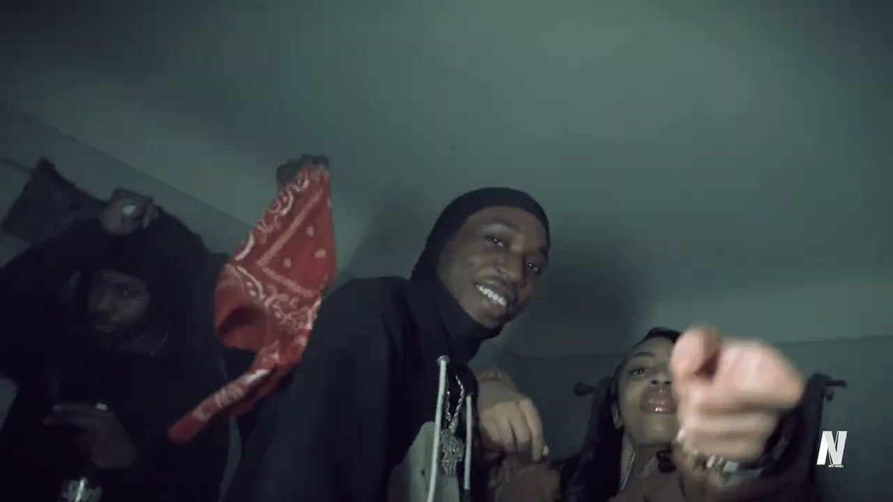 Badguy Trakk - NO SYMPATHY Ft. (Stoner Gang N8) (OFFICIAL MUSIC VIDEO) auf YouTube ansehen Badguy Trakk - NO SYMPATHY Ft. (Stoner Gang N8) (OFFICIAL MUSIC VIDEO) auf YouTube ansehen