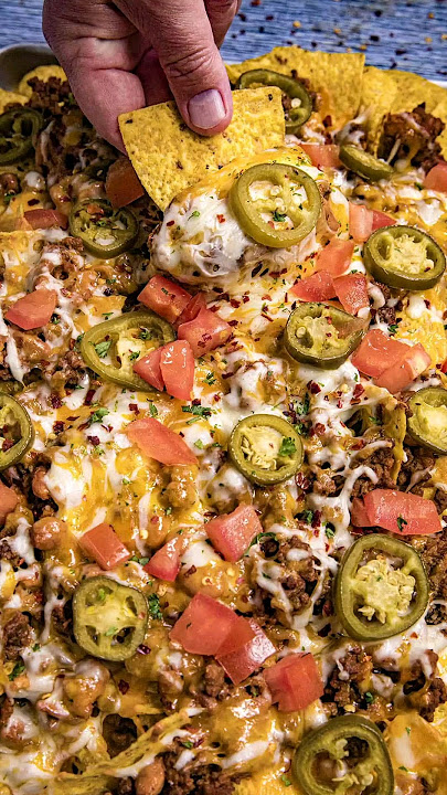 EASY CHEESY Nachos