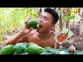 Eating Papaya Green with spicy chili & lemon (Mouth Watering) Boy Tapang🍏🥵🌶️