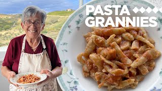 Double helpings of hooped pasta from Abruzzo! | Pasta Grannies