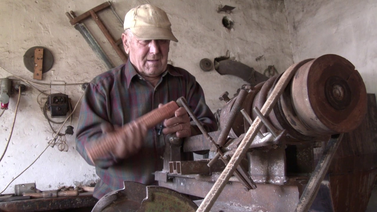 Gadányi Pál dudás, dudakészítő