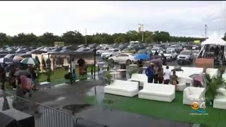 Miami Gardens residents don't let rain stop them from gathering for Juneteenth celebration