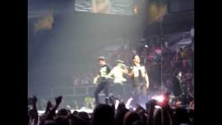 NKOTB & Griffin Dancing in San Jose