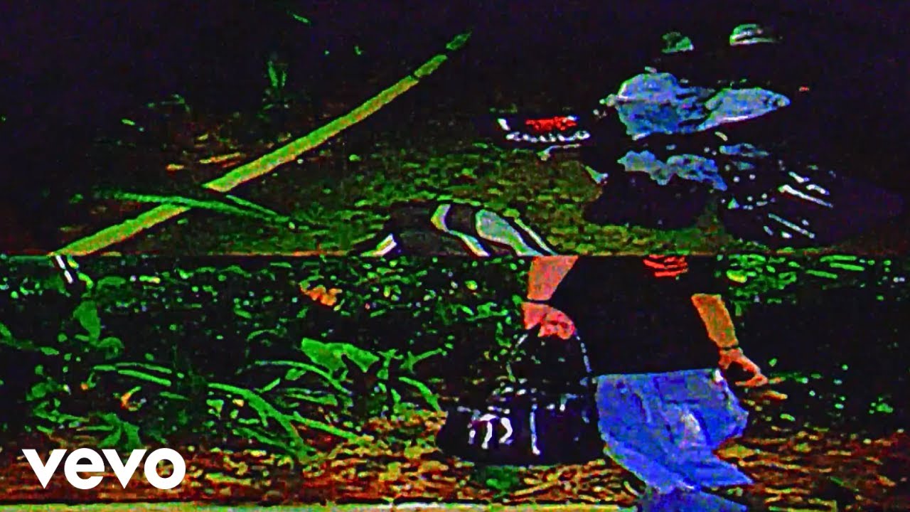 Watch ZEULS - ZOMBIE (Feat. Gustinzx) (Official Visualizer) on YouTube Watch ZEULS - ZOMBIE (Feat. Gustinzx) (Official Visualizer) on YouTube