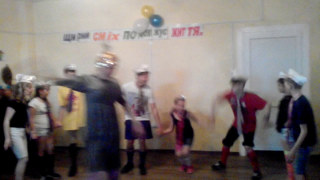Шуточный танец едем. Шуточный танец на 1 апреля. Шуточный танец в детском саду. Шуточный танец на новый год. Шуточный танец стирка с тазиками для мальчиков в детском саду.