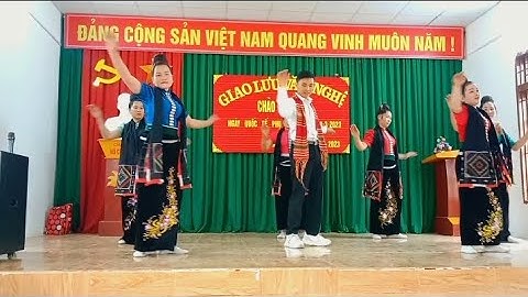 điệu múa khăn piêu đội văn nghệ Bản nhúng xập vặt yên châu thể hiện